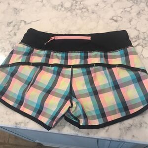 Lululemon plaid speed shorts EUC sz 2